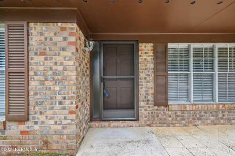8364 Pointer Drive, Jacksonville FL - photo 6 of 37
