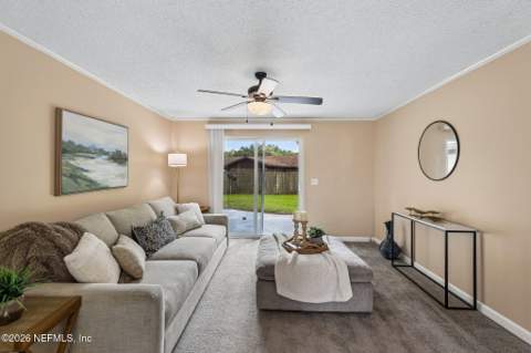 8364 Pointer Drive, Jacksonville FL - photo 8 of 37