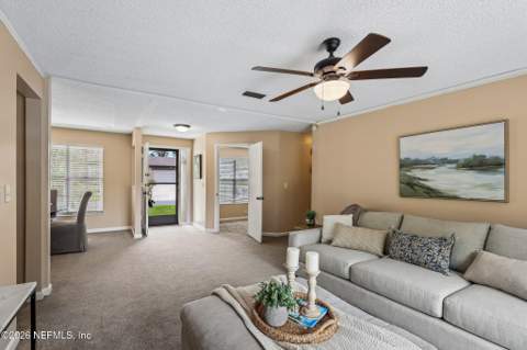8364 Pointer Drive, Jacksonville FL - photo 9 of 37