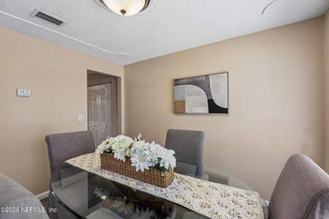 8364 Pointer Drive, Jacksonville FL - photo 13 of 37