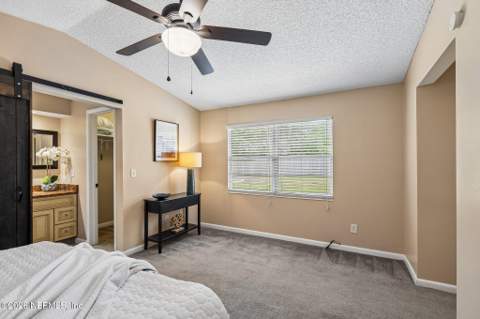 8364 Pointer Drive, Jacksonville FL - photo 18 of 37