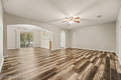 11608 Hickory Oak Drive, Jacksonville FL - photo 10 of 38