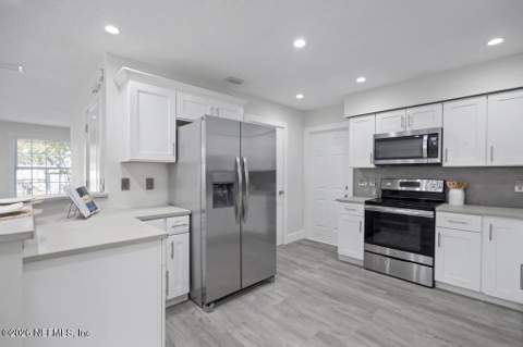 1625 Ashmore Green Drive, Jacksonville FL - photo 15 of 41