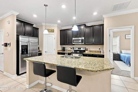 7281 Claremont Creek Drive, Jacksonville FL - photo 8 of 28