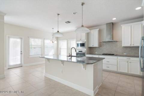 3637 Crossview Drive, Jacksonville FL - photo 16 of 56