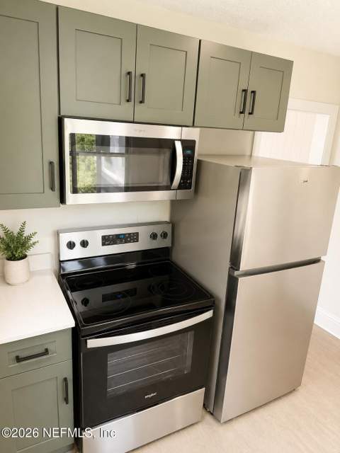 7128 Lucky Drive, Jacksonville FL - photo 8 of 16