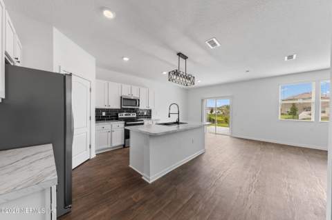 2805 Oak Stream Drive, Green Cove Springs FL - photo 7 of 94