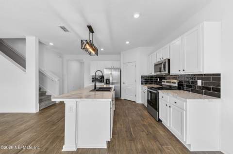 2805 Oak Stream Drive, Green Cove Springs FL - photo 10 of 94