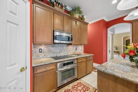 11294 Kingsley Manor Way, Jacksonville FL - photo 15 of 49