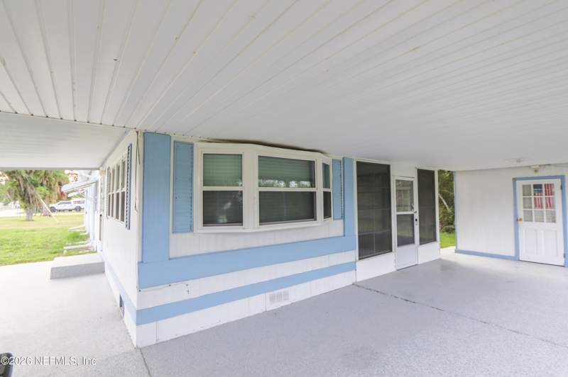 3 bedroom Mobile Home at 154 Tennessee Avenue, River Park, Crescent City — photo 4