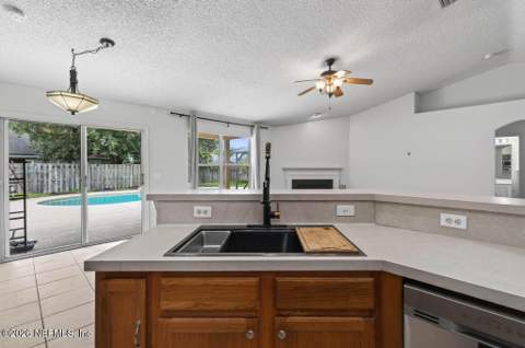 1431 Blues Creek Drive, Jacksonville FL - photo 8 of 26