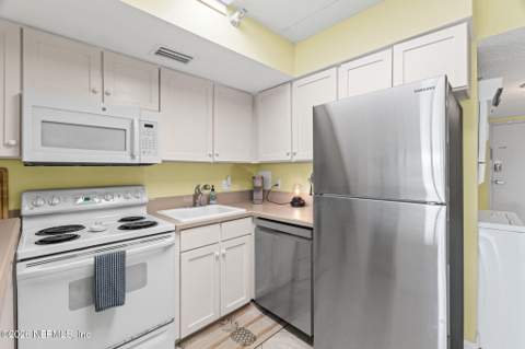 10 N 11th Avenue #101, Jacksonville Beach FL - photo 9 of 46
