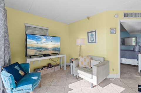 10 N 11th Avenue #101, Jacksonville Beach FL - photo 19 of 46
