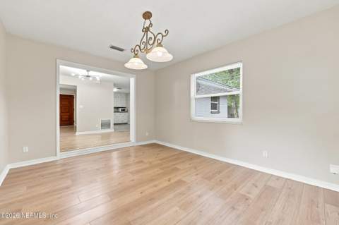 5031 Romilly Drive, Jacksonville FL - photo 14 of 36
