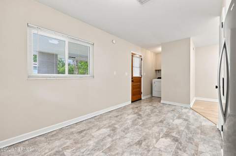 5031 Romilly Drive, Jacksonville FL - photo 18 of 36