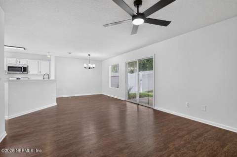 1575 Vineland Circle #B, Fleming Island FL - photo 17 of 38