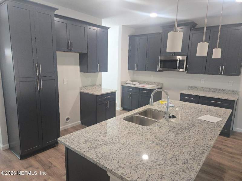 4 bedroom Single Family Residence at 985 Noah Road, John Broward, Jacksonville — photo 2