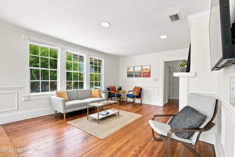 1630 Larue Avenue, Jacksonville FL - photo 7 of 43
