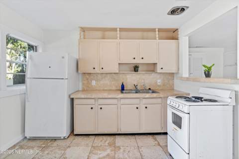 1630 Larue Avenue, Jacksonville FL - photo 20 of 43