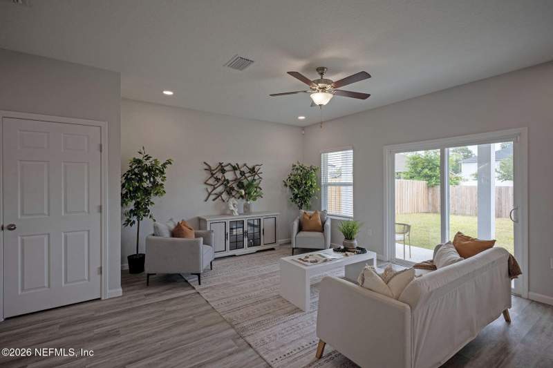 4 bedroom Single Family Residence at 13779 Coral Drive, Atlantic Highlands, Jacksonville — photo 4