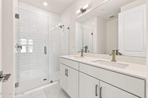 1027 N 1st Avenue, Jacksonville Beach FL - photo 23 of 38