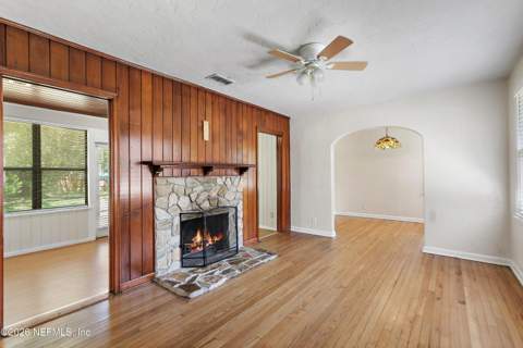 1522 Murray Drive, Jacksonville FL - photo 8 of 25
