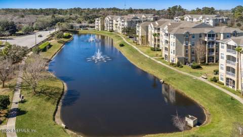 7801 Point Meadows Drive #8202, Jacksonville FL - photo 21 of 23