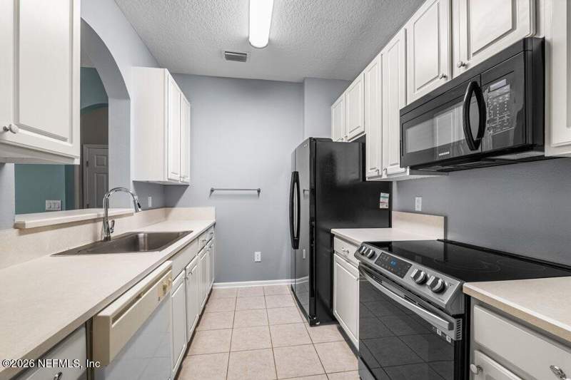 2 bedroom Condominium at 7801 Point Meadows Drive #8202, Point Meadows Place, Jacksonville — photo 3