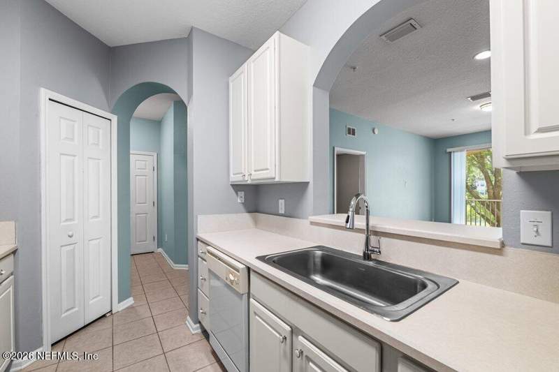 2 bedroom Condominium at 7801 Point Meadows Drive #8202, Point Meadows Place, Jacksonville — photo 4