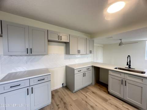 4230 Buckman Street, Jacksonville FL - photo 6 of 11