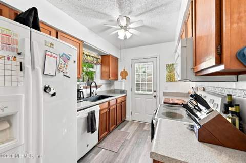 8420 Duskin Court, Jacksonville FL - photo 14 of 32