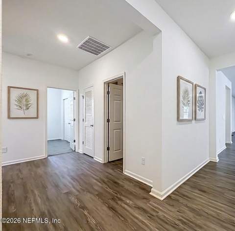 9756 Price Park Drive, Jacksonville FL - photo 8 of 48