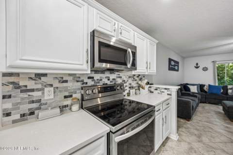 86279 Venetian Avenue, Yulee FL - photo 9 of 51