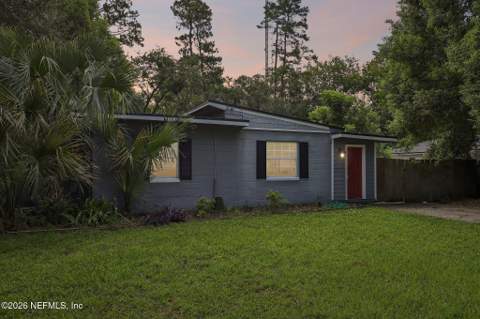 4009 Eve Drive, Jacksonville FL - photo 8 of 38