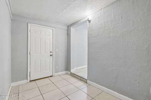 4009 Eve Drive, Jacksonville FL - photo 9 of 38