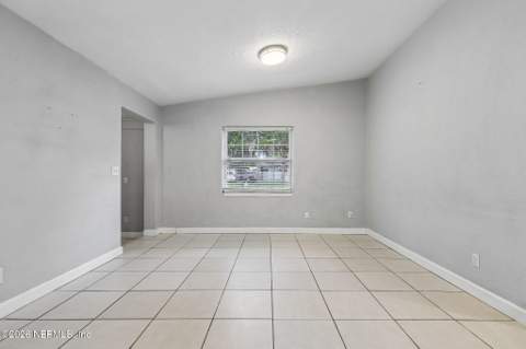 4009 Eve Drive, Jacksonville FL - photo 11 of 38