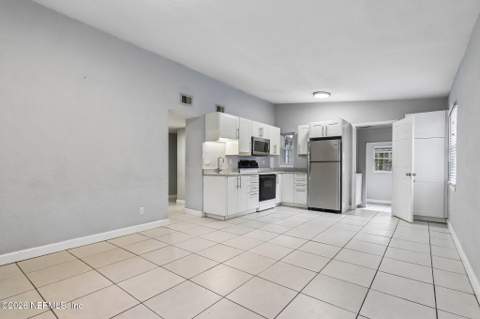 4009 Eve Drive, Jacksonville FL - photo 13 of 38