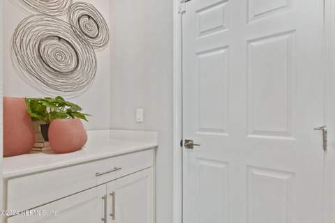 6067 Crossroads Station Drive, Jacksonville FL - photo 11 of 20