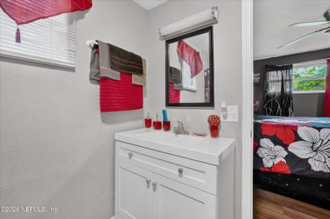 5257 Woodcrest Road, Jacksonville FL - photo 13 of 43