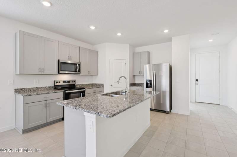 3 bedroom Single Family Residence at 7317 Everett Forest Drive, Cypress Meadows, Jacksonville — photo 3