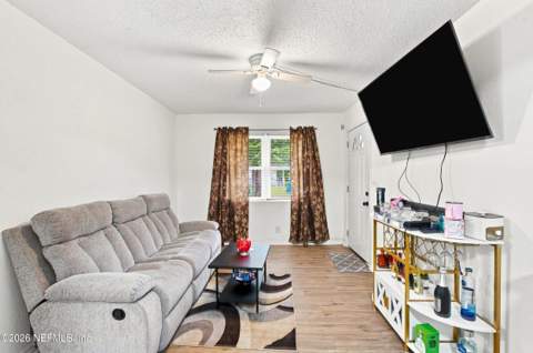 5613 Bree Road, Jacksonville FL - photo 7 of 26