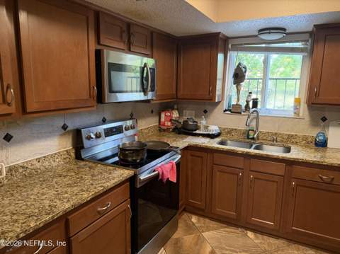 3865 Campenero Ct #8, Jacksonville FL - photo 8 of 14