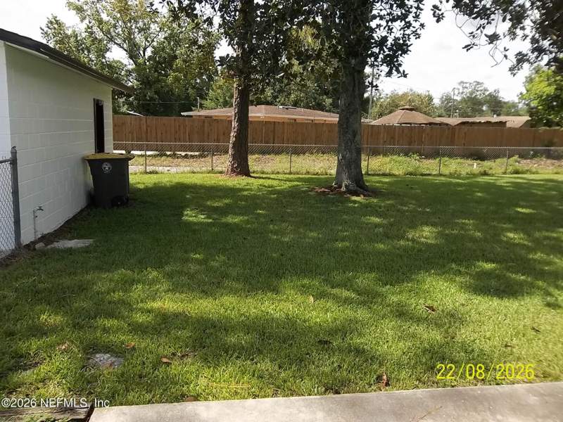 4 bedroom Single Family Residence at 6840 La Paz Court, Oak Hill, Jacksonville — photo 4