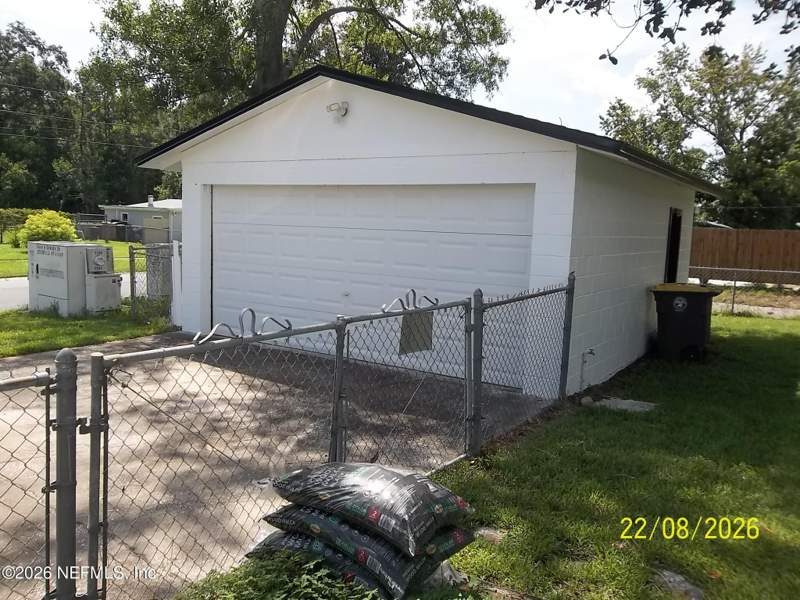 4 bedroom Single Family Residence at 6840 La Paz Court, Oak Hill, Jacksonville — photo 5