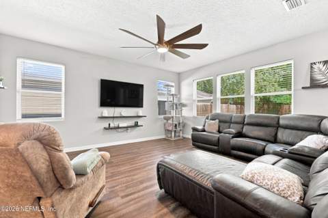 567 Worcester Court, Jacksonville FL - photo 7 of 44