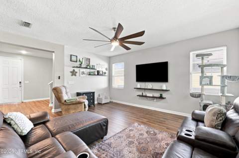 567 Worcester Court, Jacksonville FL - photo 9 of 44