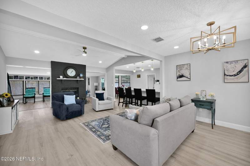 4 bedroom Single Family Residence at 804 Lightwood Court, Ridgecrest, Orange Park — photo 4