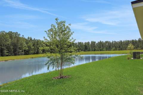5266 Conference Drive, Jacksonville FL - photo 6 of 38