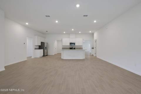 5266 Conference Drive, Jacksonville FL - photo 21 of 38