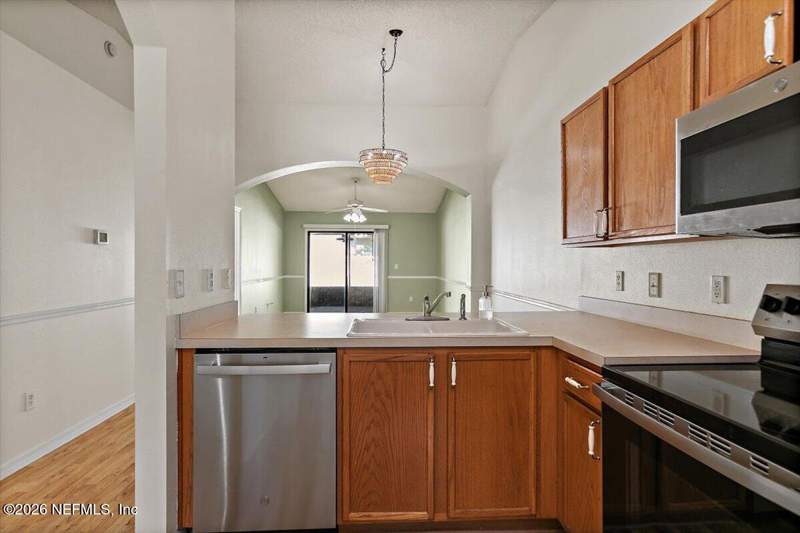 2 bedroom Townhouse at 327 Redwood Lane, St Johns Riverside, St. Johns — photo 4